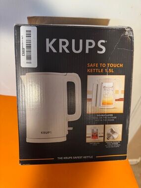 KRUPS Safe-to-Touch Kettle 1.5L in White